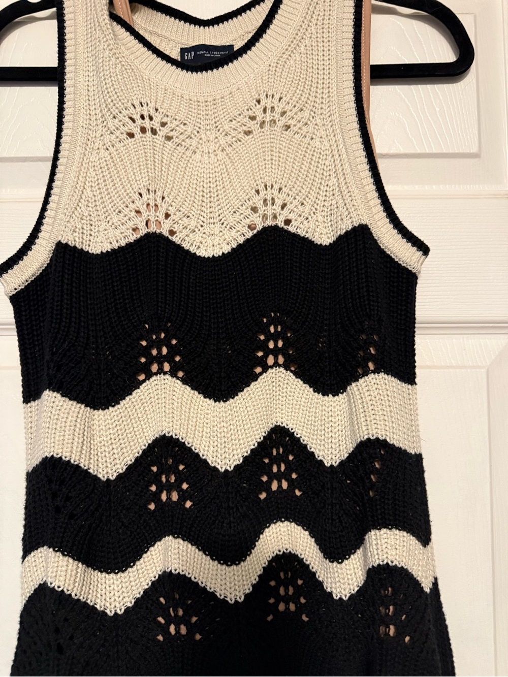 GAP Black and Cream Chevron Crochet Tank